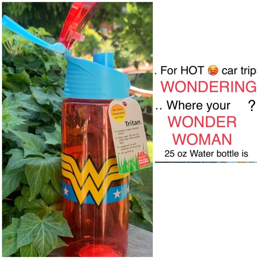 ⭐️ $13 WONDER Woman 25oz Red and Blue Water Bottle